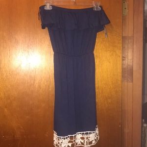 Medium navy ruffle dress